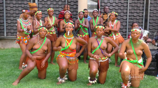 7. African ladies shake their boobs