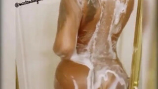 4. Huge naked ass in the shower (“Shower booty clap #assclap​ #shower​ #nude​ #sexy”)