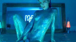 6. Nude Glitter Body Paint