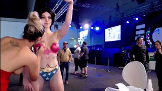1. Nude Body Paint Art ???? +24 Wonder Woman Cosplay ????